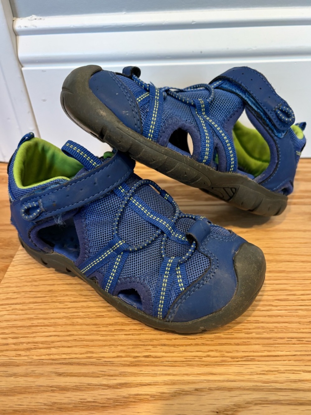 Mix No. 6 Lil Sal Water Shoe size 10